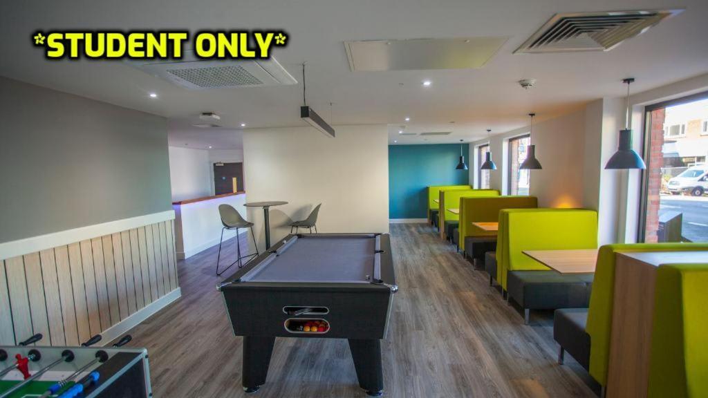 Student Only Zeni Ensuite Rooms, Colchester Exterior photo